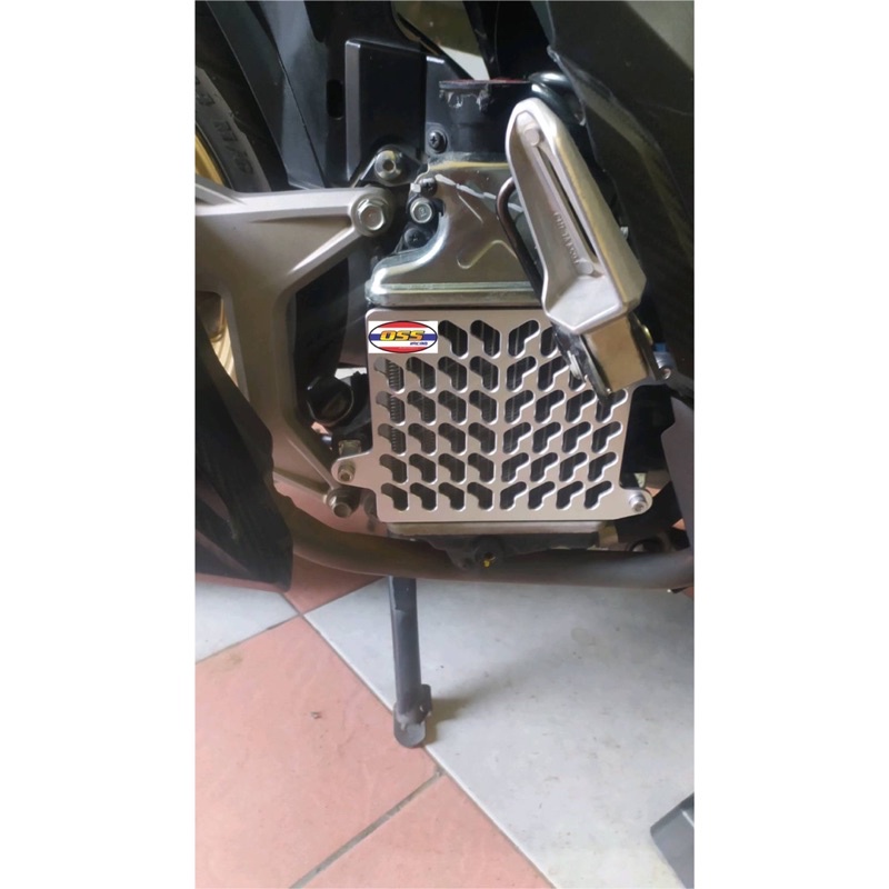 Promo Cover tutup radiator OSS RACING VARIO125/150 PCX ADV Tutup radiator tebal dan berkualitas free baut dan bhosing pnp Vario Pcx Lexi