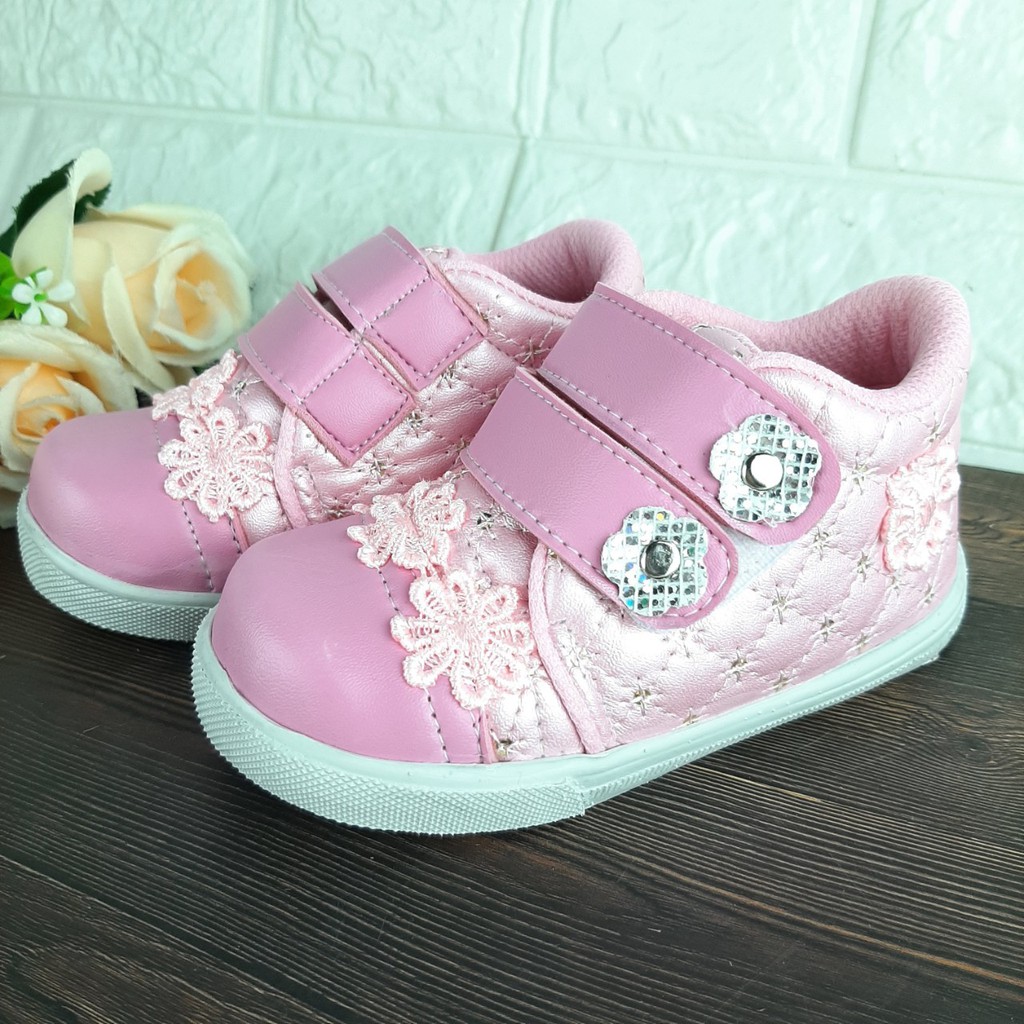 [TAMAN SEPATUKU] SEPATU TRENDY MURAH SNEAKER BUNGA PINK PUTIH PAYET LUCU ANAK PEREMPUAN 1-6 TAHUN BAX05