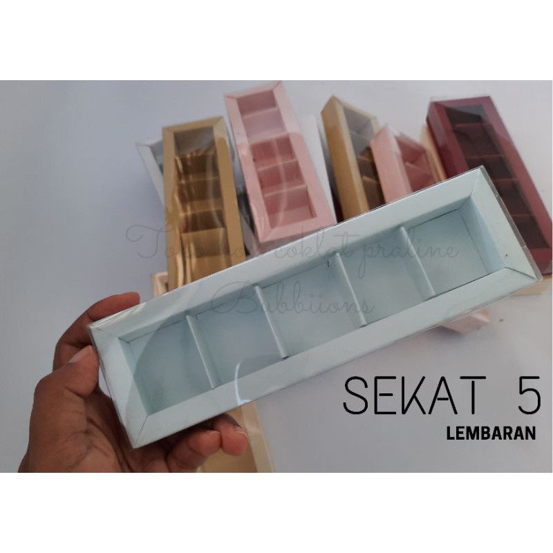 

BOX PRALINE SEKAT 5 (LEMBARAN) | KOTAK MACARON NASTAR KUE DLL