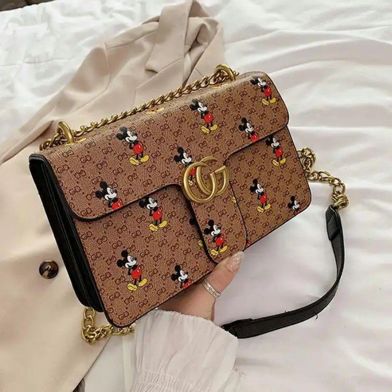 

Kode : ELJ 5142IDR : 136 rb Bahan : Kulit Pu ukuran: 16 x 25 x 6 cm Warna : Black, Brown