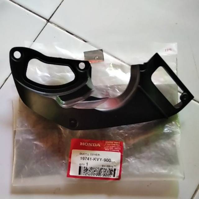 Tutup cover cvt kiri bagian dalam Beat old  kode 19741 KVY 900 ahm
