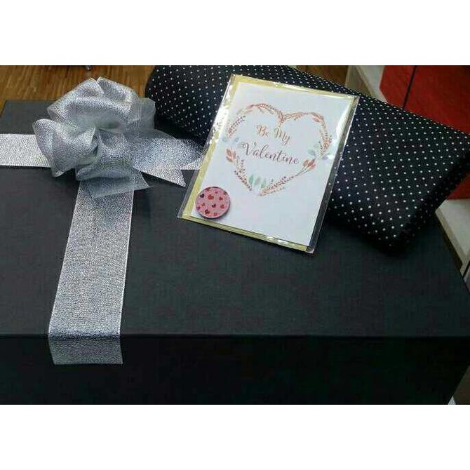 

Gift Box Kotak Kado. Paket Promo