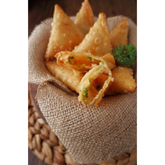 

SAMBOSA KEJU GURIH - FROZEN - ISI 10pcs