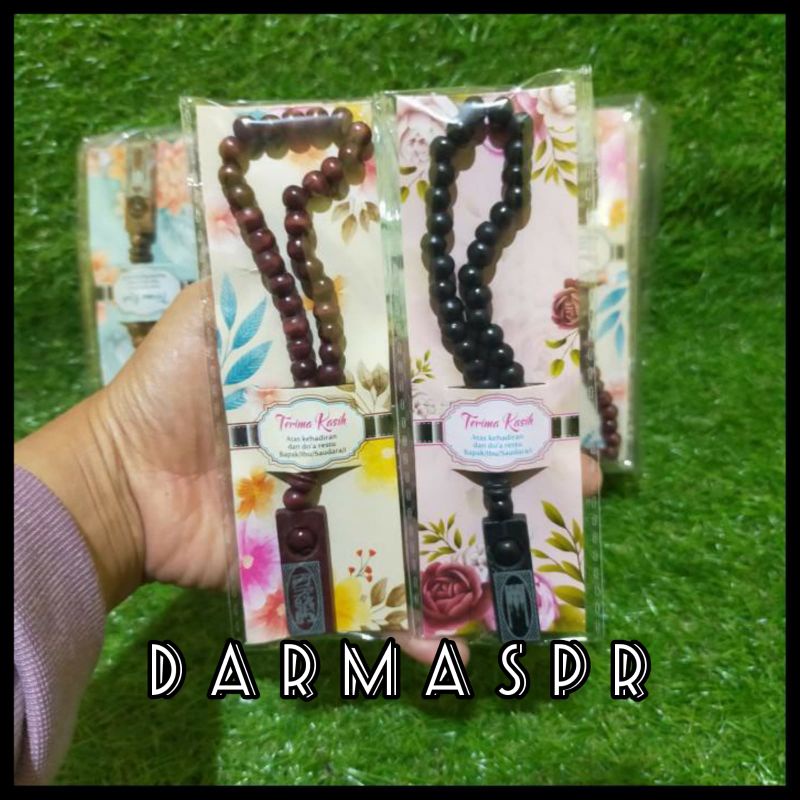 souvenir tasbih  KAYU kemasan alas motif CANTIK MURAH LAGI TREN per pcs