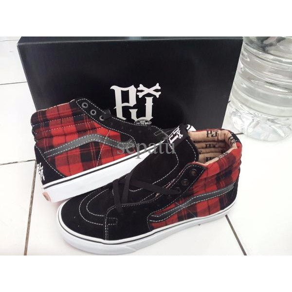 vans pearl jam