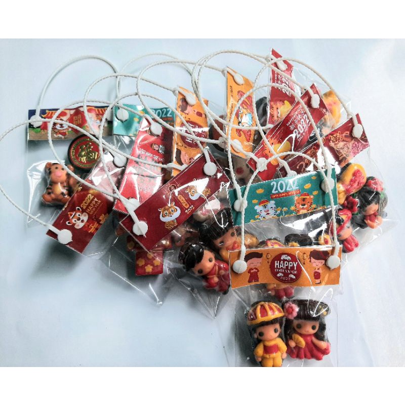 

Cokelat karakter imlek Chinese New year bungkus isi 3 pcs