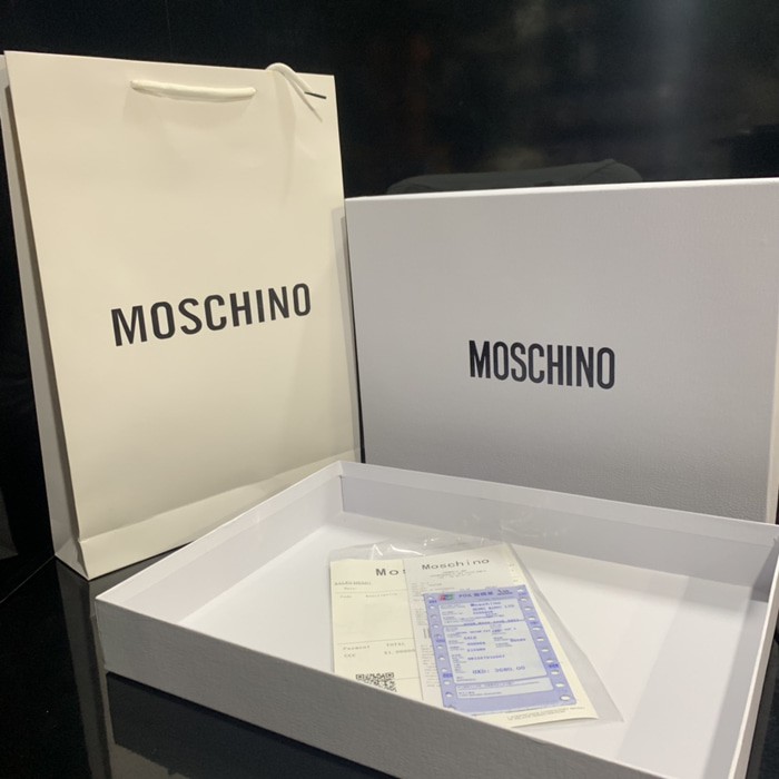 

Moschino box paperbag fakebill