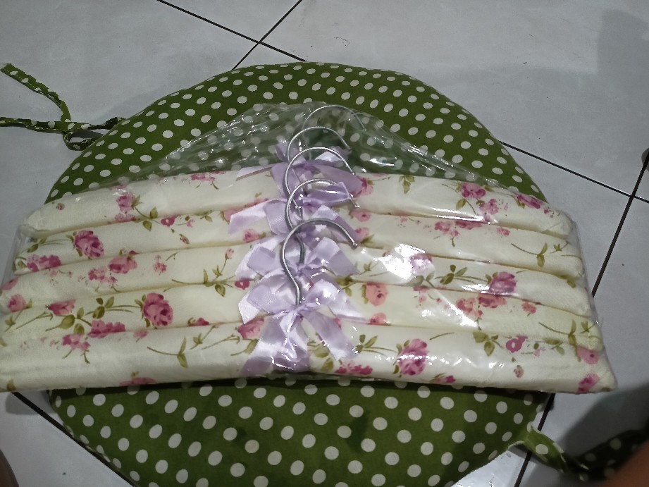 Hanger Busa Motif Display Gantungan Baju Kain Motif Nafisa [hbm]