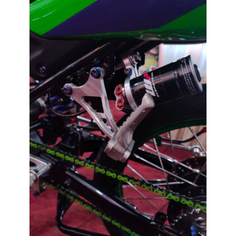 shok belakang wp thailand tabung pisah ninja RR + breket tabung