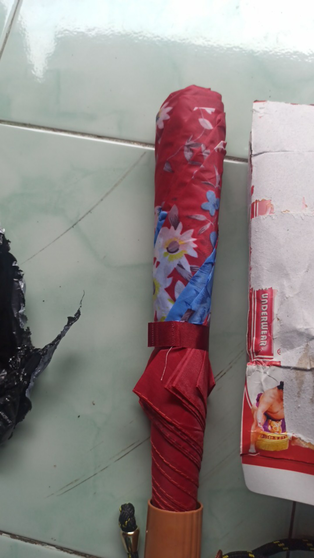 Payung Lipat Dengan Bahan Tahan Angin Dan Hujan Motif Bunga