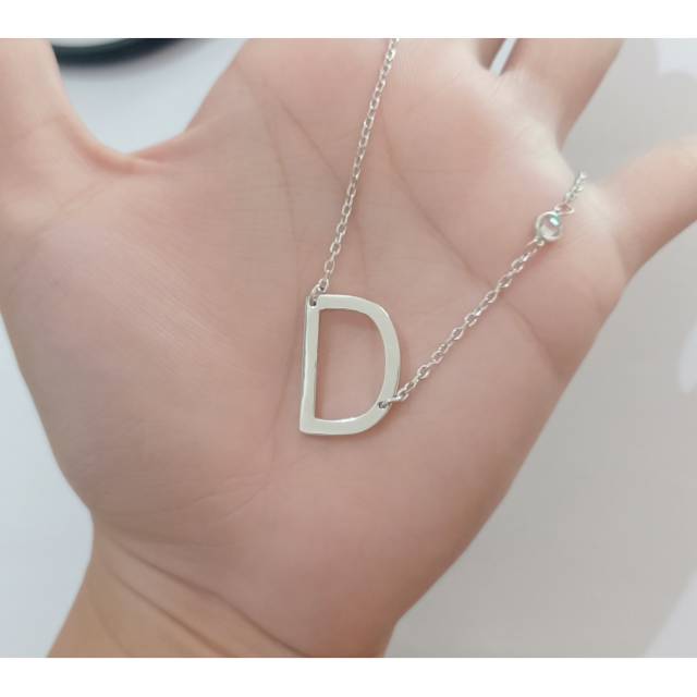 Kalung Huruf D Kalung Alphabet D Carendelano Perak 925 Lapis Emas Putih Shopee Indonesia