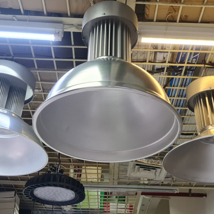 lampu gantung kap industrial