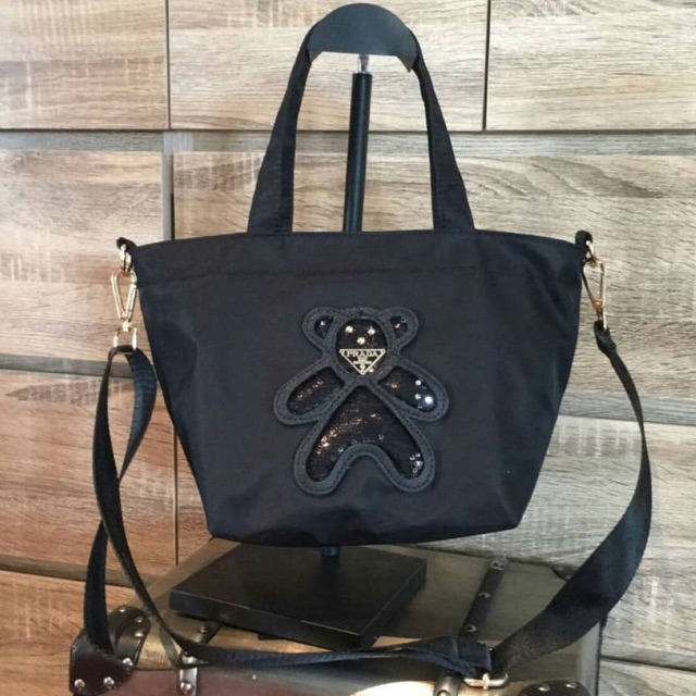 Slingbag prada | Shopee Indonesia