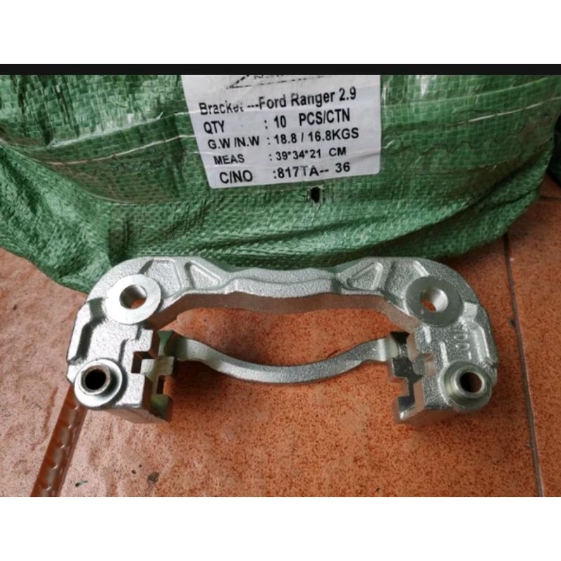 bracket caliper ford ranger 2.9 1pc