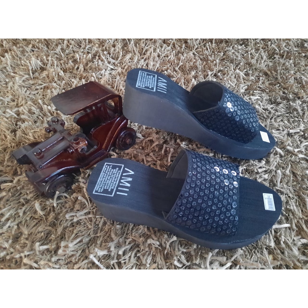 SANDAL WANITA WEDGES KOKOP AMII