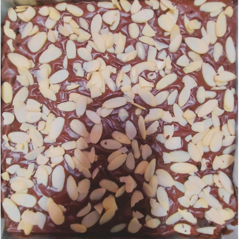 

Fudgy Almond Brownies