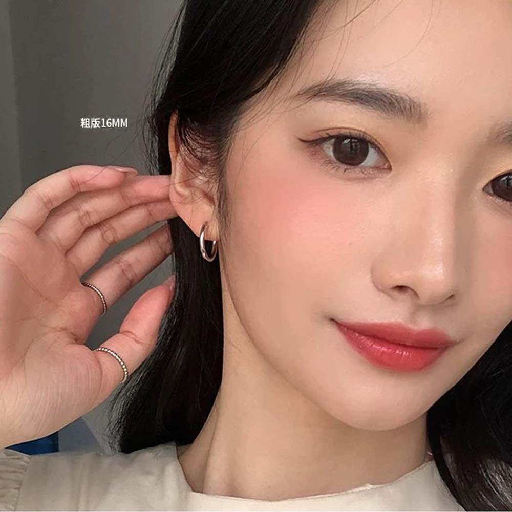 Anting Hoop Agustina Daily Simple Warna Emas Ear Studs Warna Silver Bahan Metal Minimal Gaya Korea