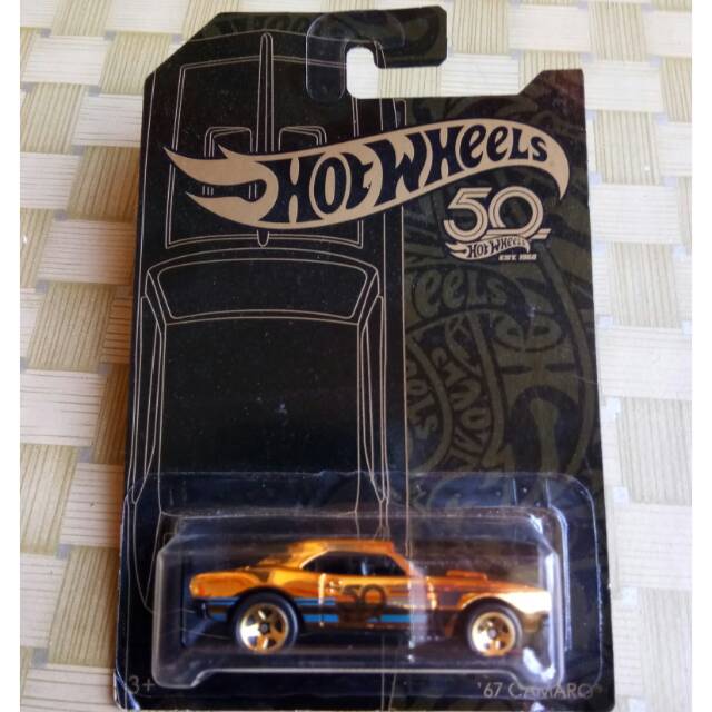 hot wheels 67 camaro / black & gold edition