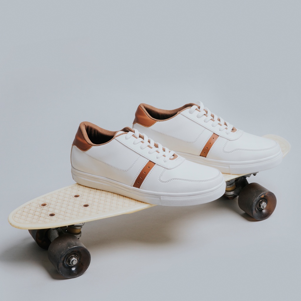 MASON WHITE ORIGINAL x LVNATICA Sepatu Sneakers Putih Pria Kets Tali Casual Jalan Santai Hangout Main Nongkrong Kondangan Sekolah Kuliah Distro Fashion Sporty Shoes Semi Kulit Premium Skate Footwear Big Size Jumbo Ukuran Besar 44 Keren Terbaru Kekinian