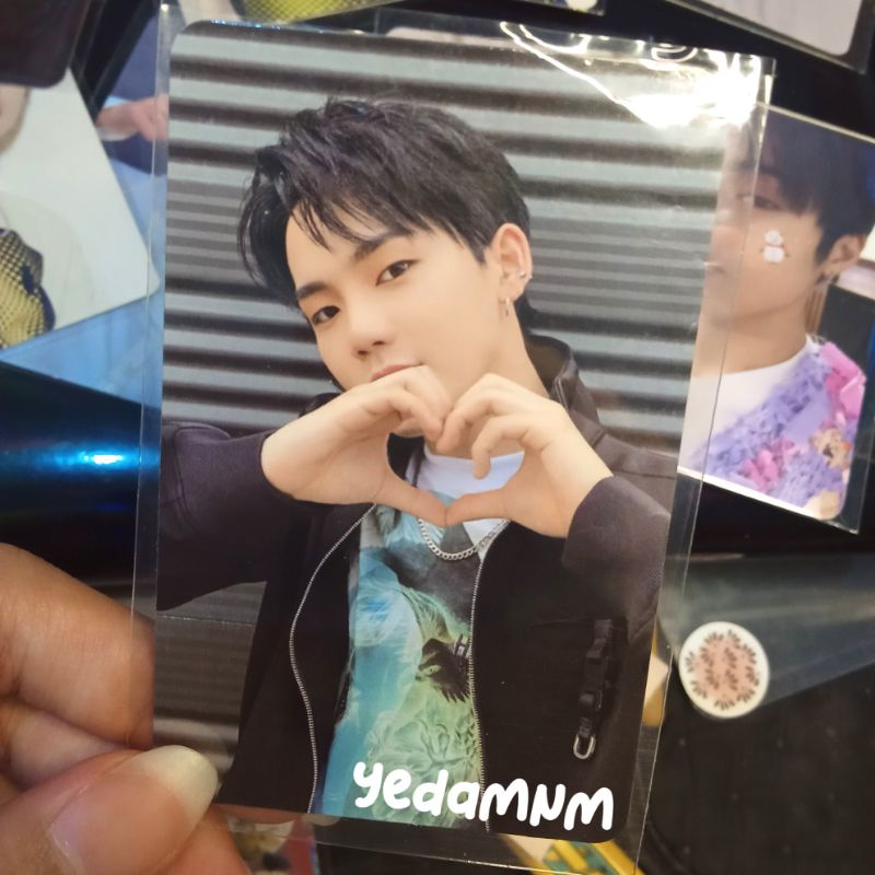 OFFICIAL PHOTOCARD HYUNSUK TREASURE HYUNSUK LOVE HYUNSUK PREMAN CHAPTER 2 CHAPTER 1