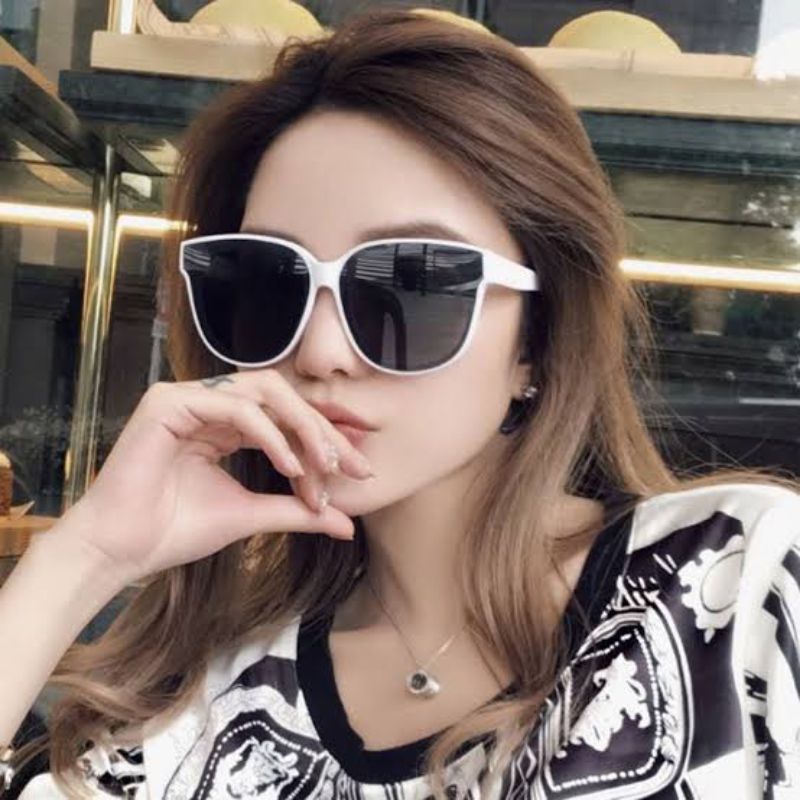 KACA MATA KEREN TERKINI PRIA WANITA/KACA MATA HITAM ANTI RADIASI FASHION