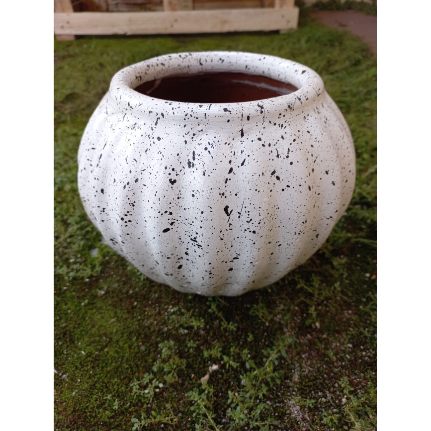 Pot Teracota Waluh D 20cm/ Pot gerabah tanah liat/Pot lukis
