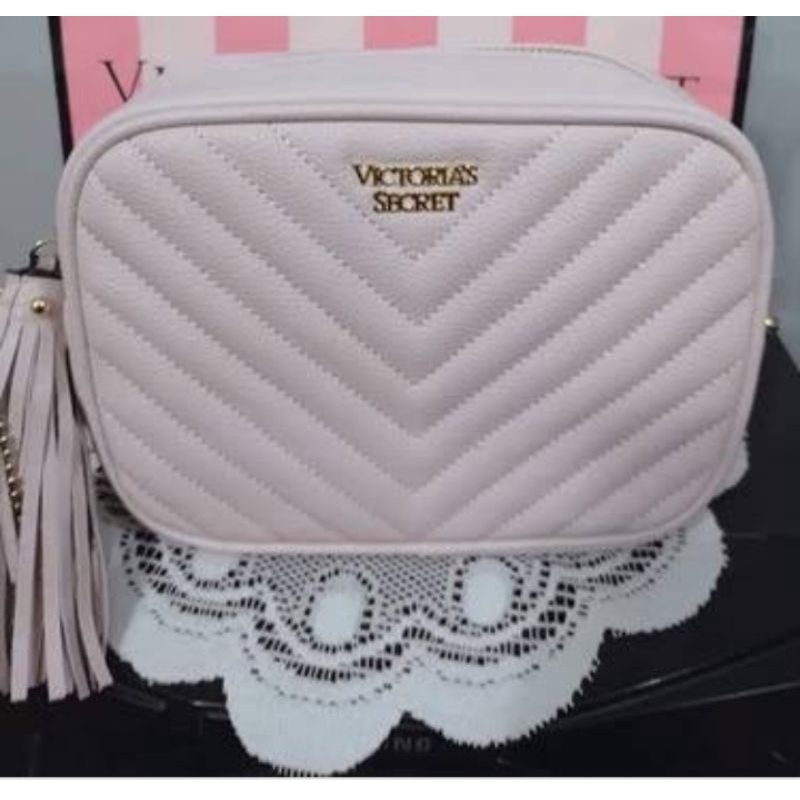 Tas Victoria's Secret Pebbled V-Quilt Belt Bag 100% New and Original Counter