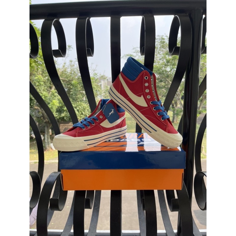 Compass Retrograde High Red Blue Exclusive Retailer (Merah Biru) Size 40