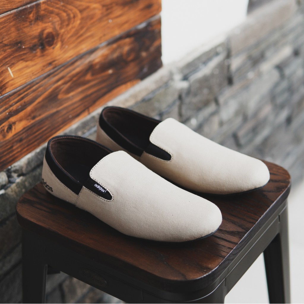 BAYAR DI TEMPAT !!!  SEPATU CASUAL ADIDAS EASY SEPATU SLOP SLIP ON MURAH [BISA COD]