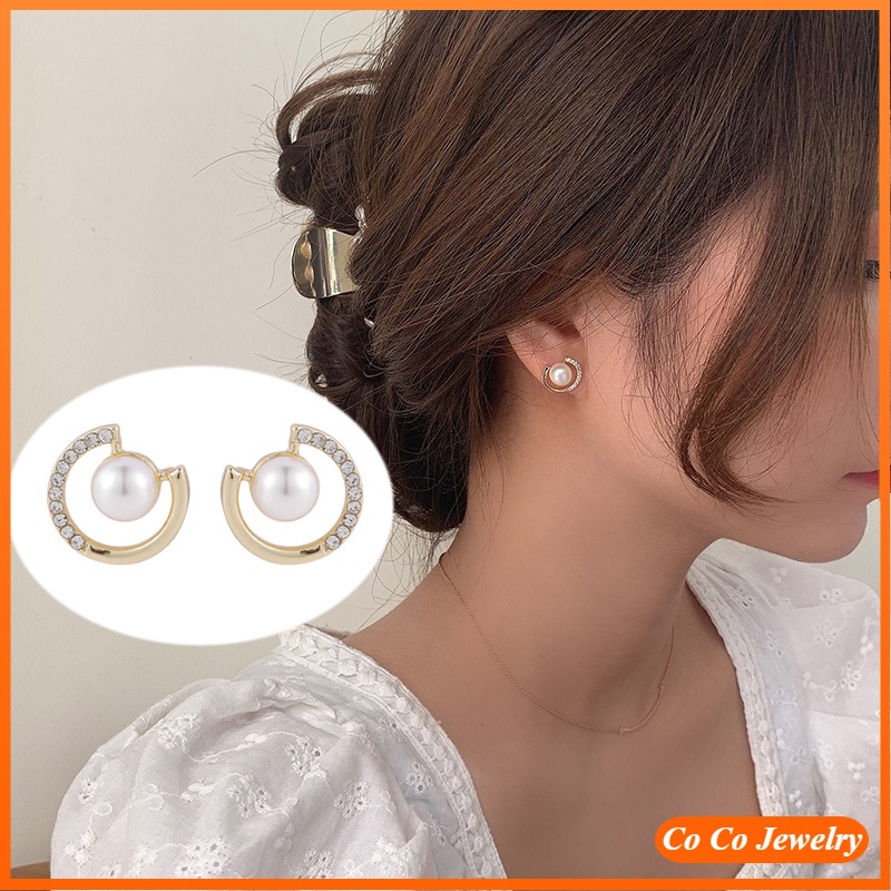 Anting Stud Hias Mutiara Berlian Bahan 925 Silver Needle Gaya Korea Untuk Hadiah