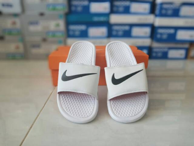 SANDAL Nike Benasi