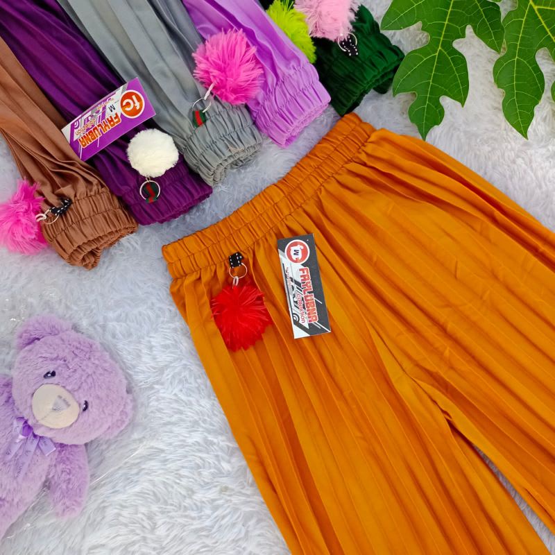 CELANA PLISKET POMPOM ANAK UMUR 4-10 TAHUN / CELANA ANAK / CELANA ANAK PEREMPUAN / KULOT PLISKET