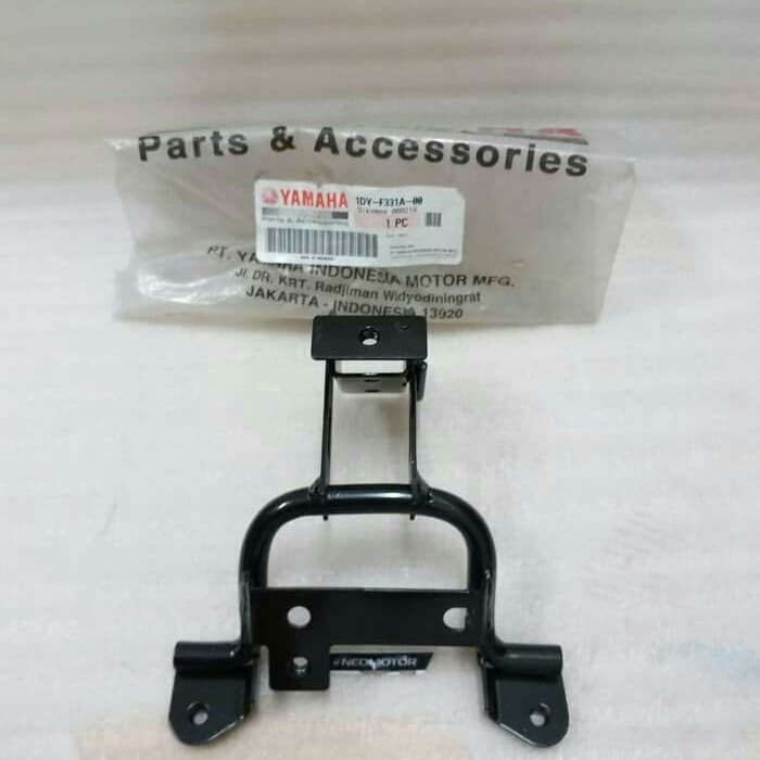 Stay Dudukan Tameng Panel Depan Jupiter Z1 ORI 1DYF331A00 1DY-F331A-00