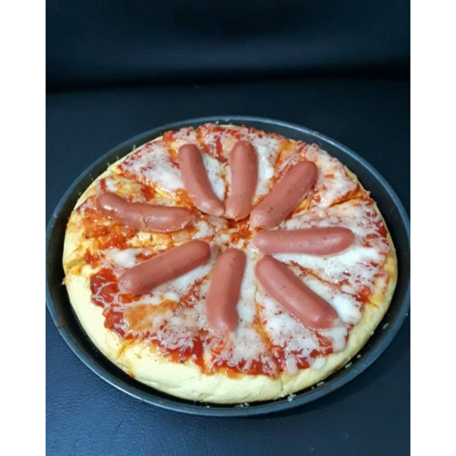 

PIZZA SOSIS MOZA / Pizza Homemade Enak Empuk Murah Meriah (Tanpa Bahan Pengawet), Camilan, Snack, Hampers, Oleh-oleh