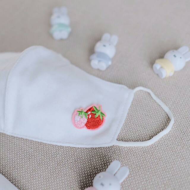 Masker Kain Bordir Strawberry
