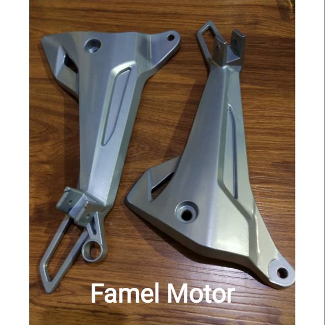 Dudukan Step Belakang Supra X 125