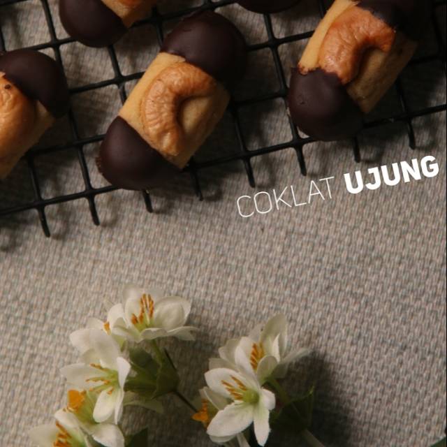 

Kue Kering Coklat Ujung Home Made Roombutter Cookies Lebaran, Natal, Tahun Baru, Imlek, Kado Parcel