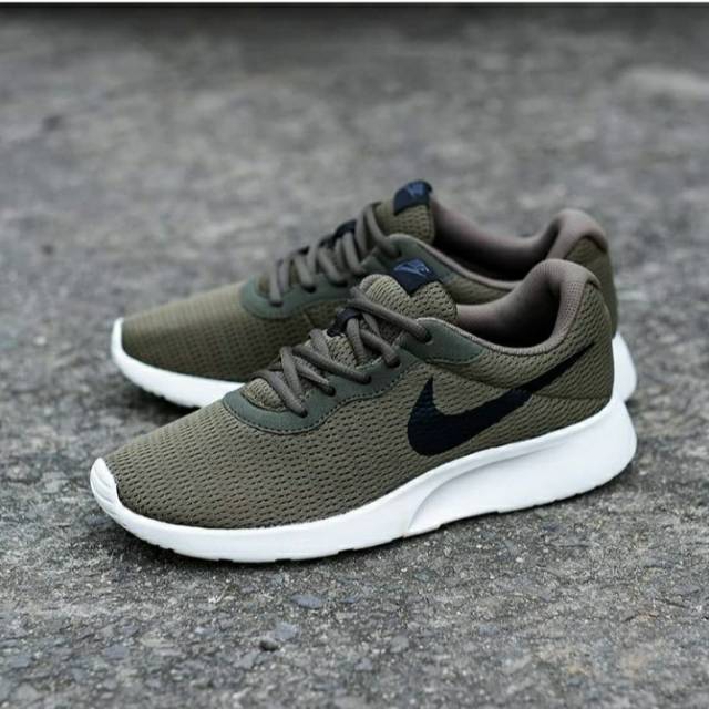 nike women's tanjun olive green