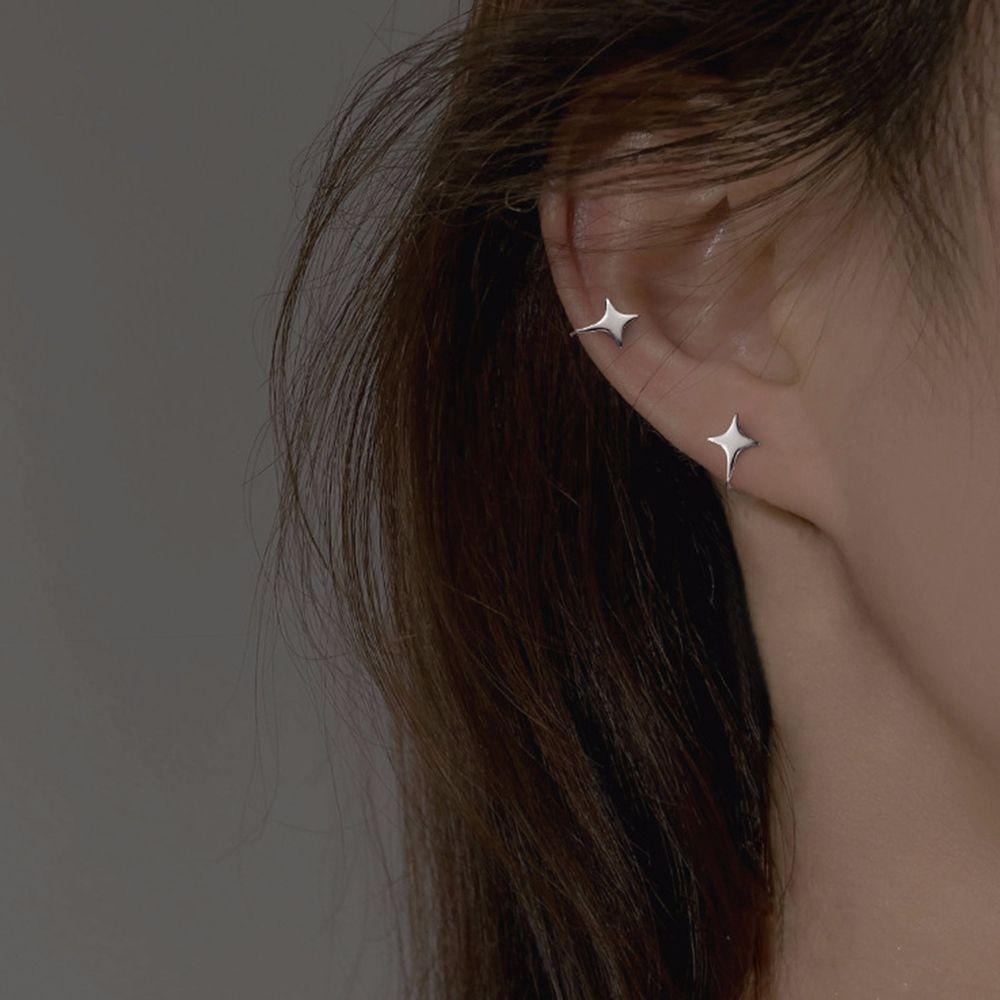 Rebuy Women Earrings Ladies Girls 2 Pcs Bintang Berbentuk Telinga Manset Klip Anting-Anting C Kecil Kubik Bintang Telinga Klip