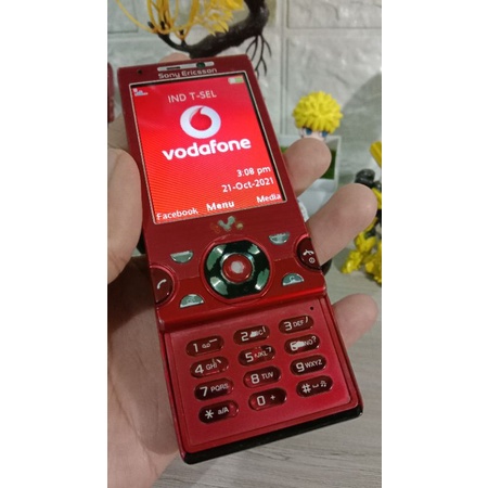 Sony Ericsson W995 merah hikaru walkman