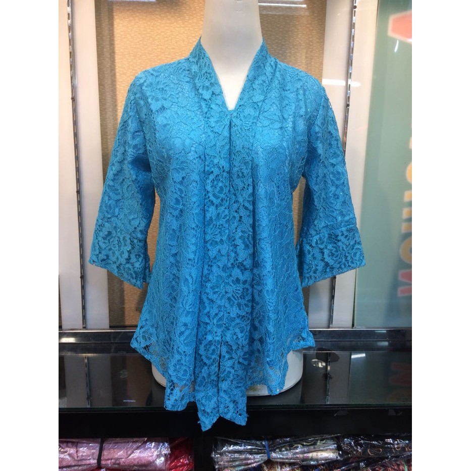 Kebaya Modern Atasan Floy Brukat Putih dan Lainnya-3