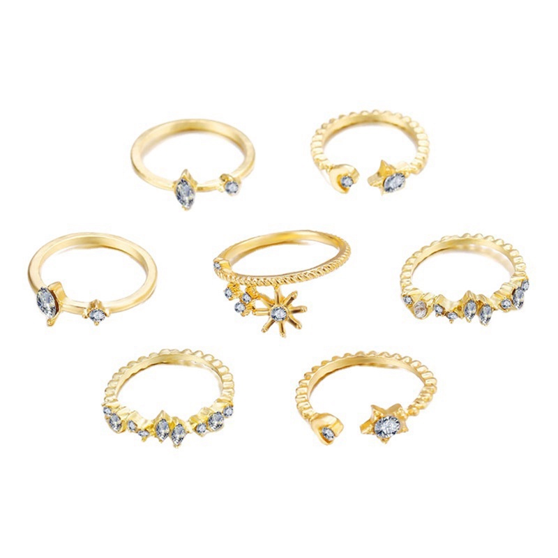 7 Pcs / Set Cincin Emas Bentuk Bulan Bintang Gaya Bohemian Untuk Wanita