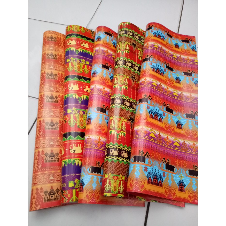 

BEST DEAL KERTAS KADO KIKY BATIK !