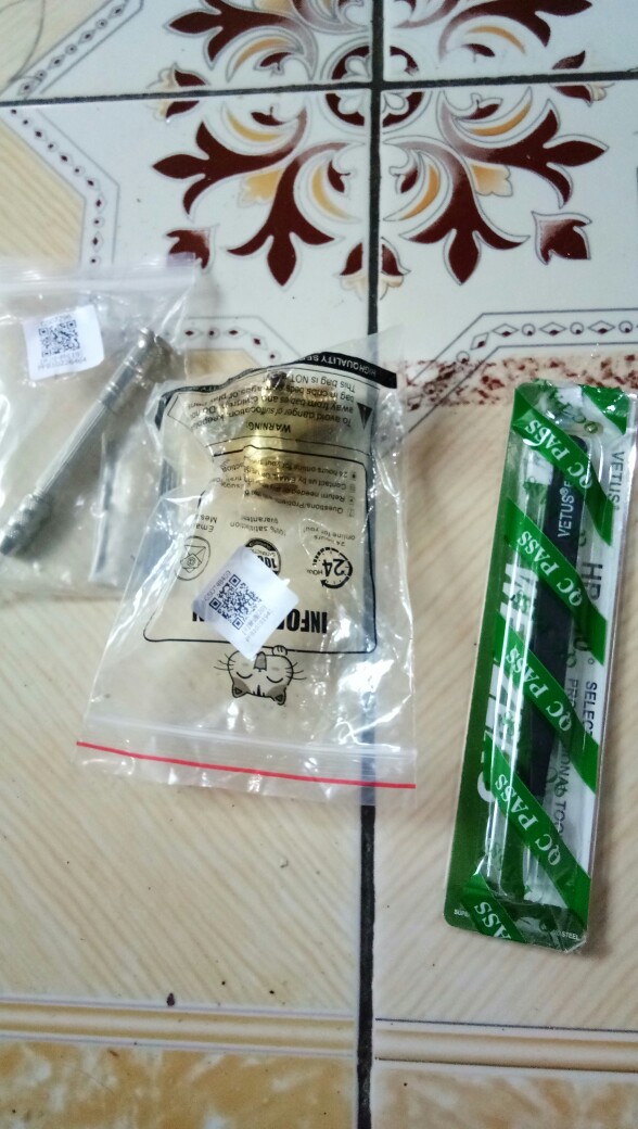Bor Tangan Mini Presisi Dengan 10pcs Mata Bor Ukuran 9cm