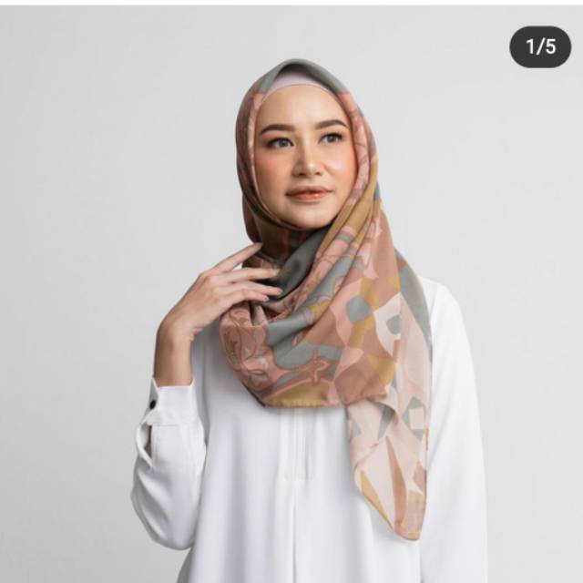 Kyra scarf Taffy Heaven Lights