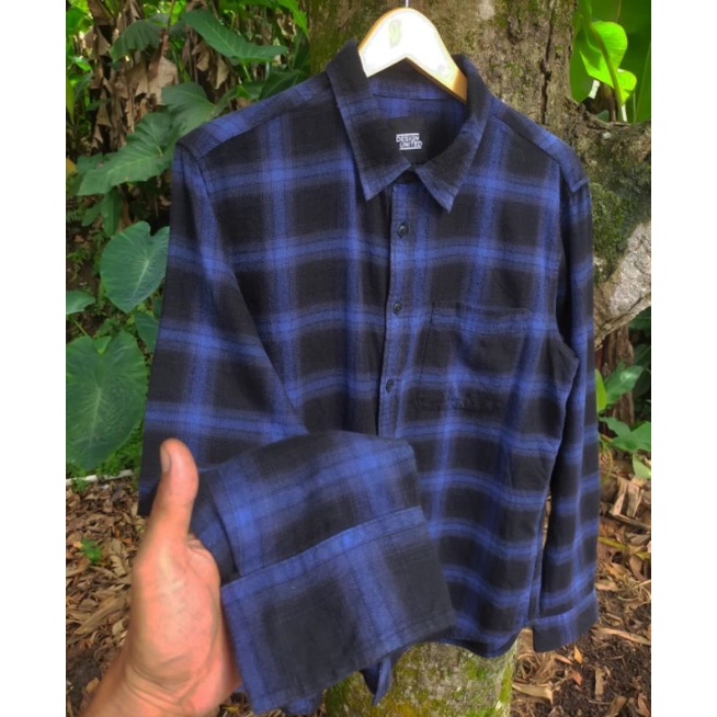 Kemeja Flannel DESIGN UNITED