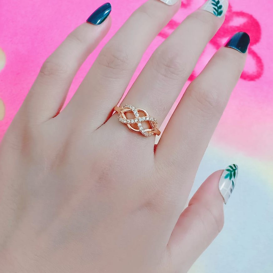 Cincin kasual Wanita Gold