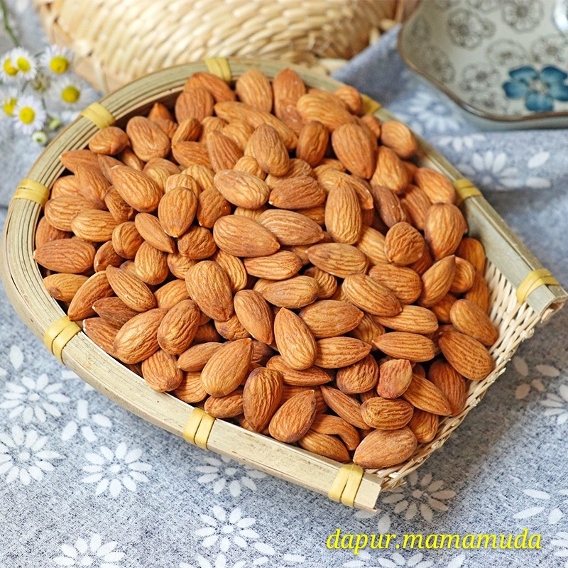 

Roasted Almond Kupas/Kacang Almond 250 Gram
