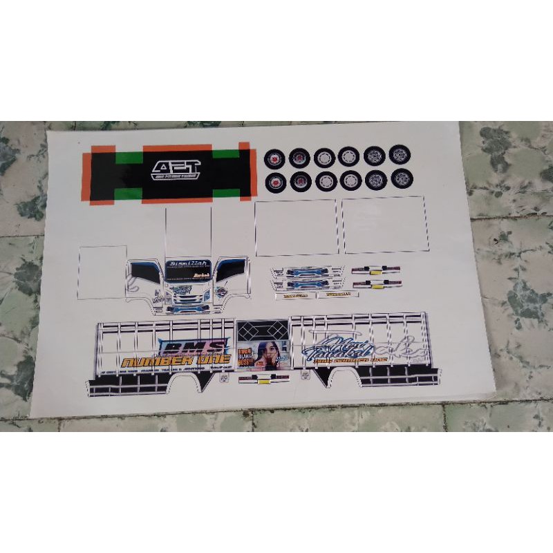 Lembaran Papercraft Truk Oleng New Tawakal 5 Mbak Della P.19,5cm L.5,5cm  T.+-8cm