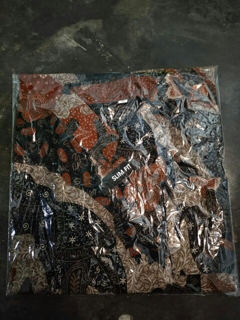 Baju Batik Pria Slimfit & Alisan Slimfit Lengan Panjang Farisa Jaya Batik Premium